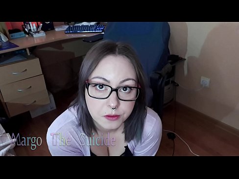 ❤️ Sexy famke mei bril sûget dildo djip op kamera ☑ Moaie porno by wy ❌